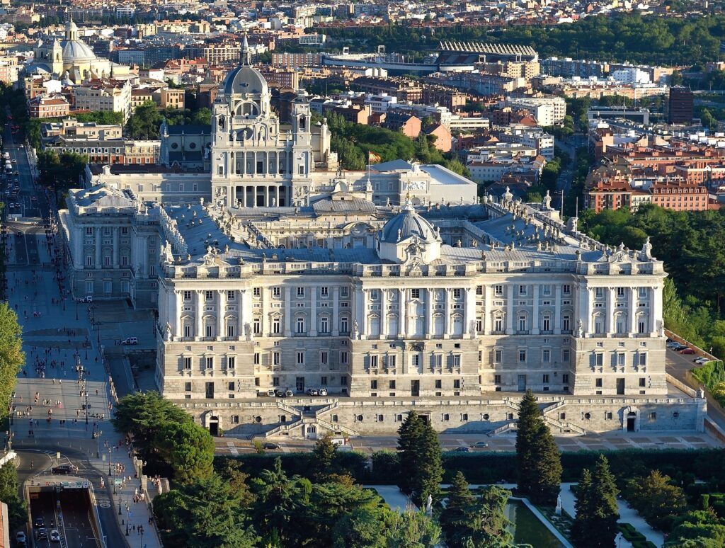 monumentos famosos madrid el palacio real